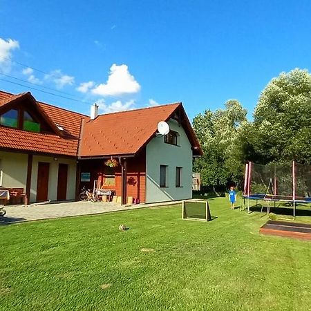 Ubytovanie U Huberta Bešeňová Exterior foto